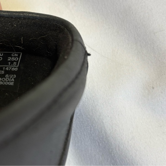 Clarks Black Leather women’s chunky Loafers size 9 - Picture 6 of 6